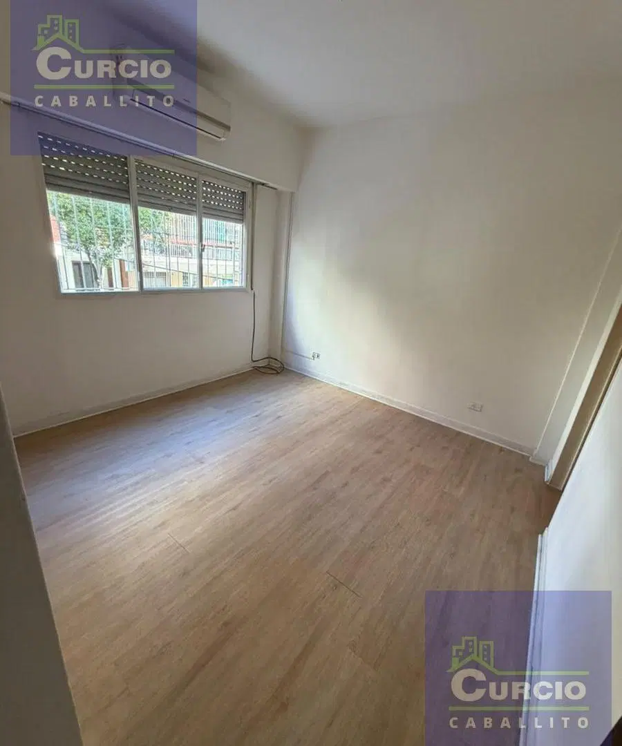 Departamento dos ambientes en alquiler en CABALLITO 5