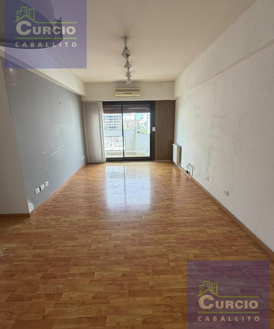 Foto de Departamento 4 ambientes con cochera en Caballito, imagen 1