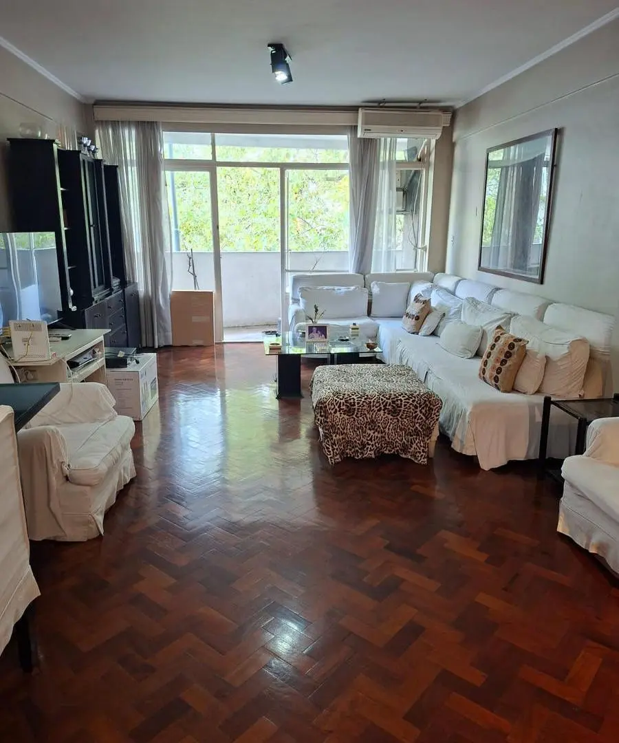 Departamento 4 ambientes con dependencia de servicio 4