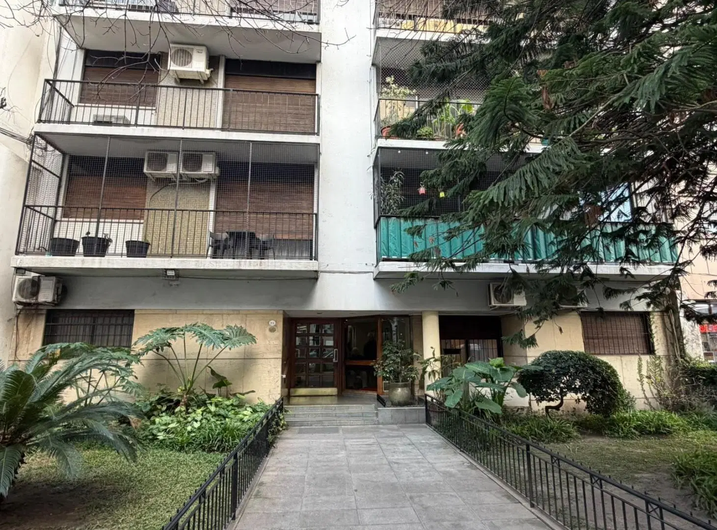 Departamento en ALQUILER de 3 AMBIENTES con Balcón 3