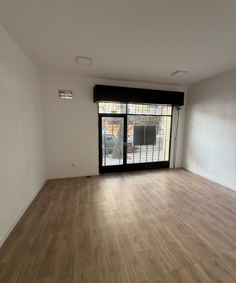 Foto de Local Comercial en Flores, imagen 2