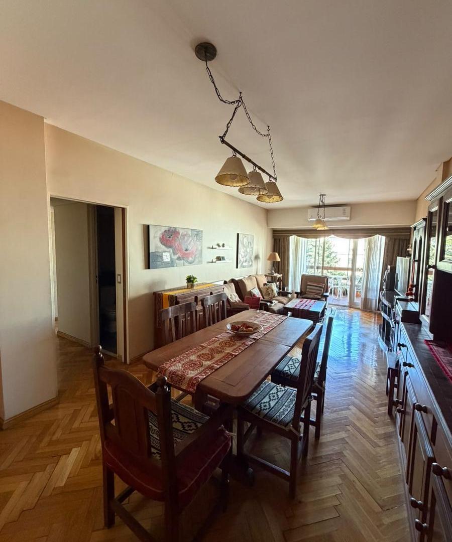 Foto de Venta Departamento de 5 AMBIENTES con espacio guardacoches, imagen 1
