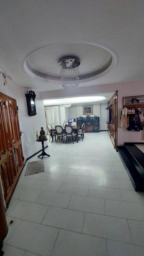 Foto de VENTA CASA DE CATEGORIA 5 AMBIENTES CON PARQUE EN VILLA LUGANO, imagen 4