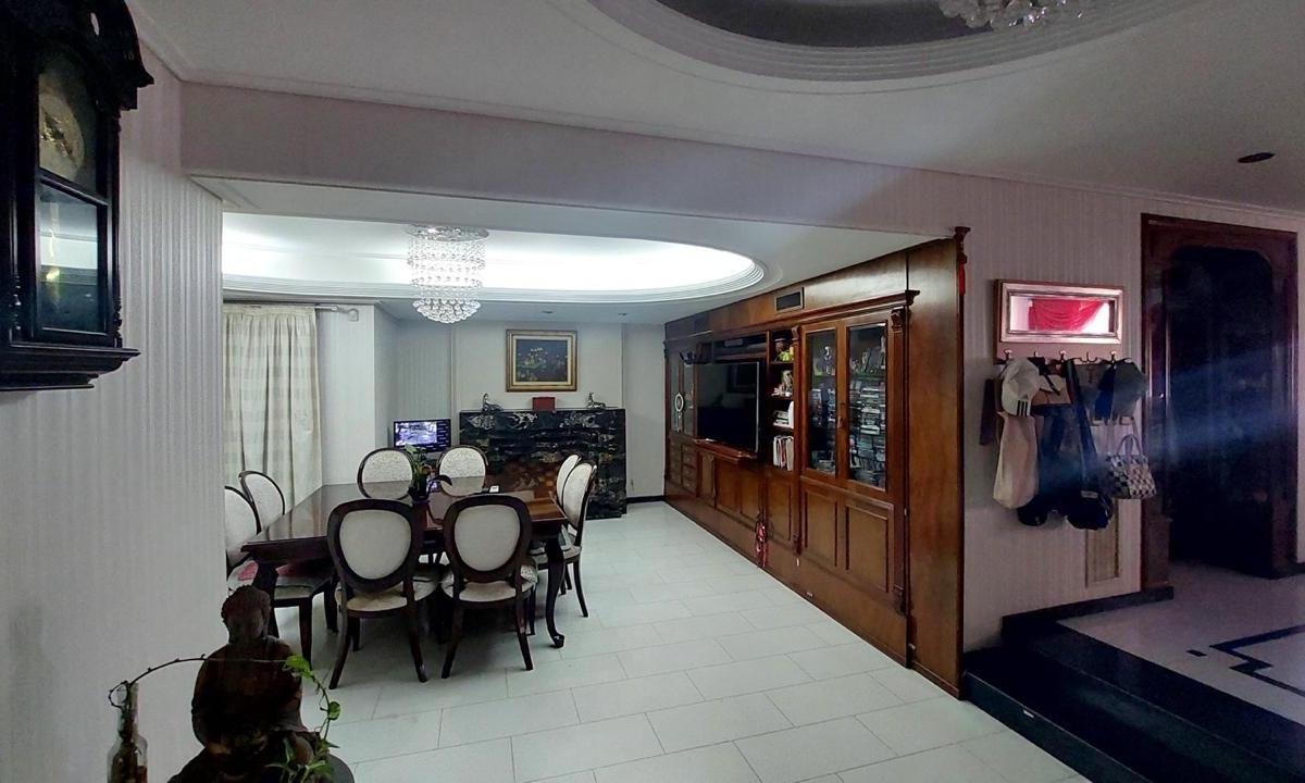 Foto de VENTA CASA DE CATEGORIA 5 AMBIENTES CON PARQUE EN VILLA LUGANO, imagen 5