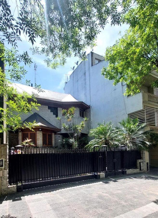 Foto de VENTA CASA DE CATEGORIA 5 AMBIENTES CON PARQUE EN VILLA LUGANO, imagen 2