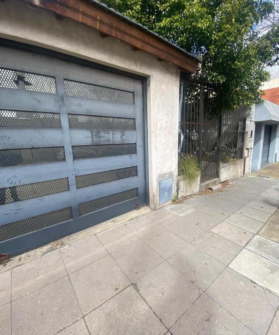 Foto de VENTA DE CASA 4 AMBIENTES CON GARAGE en Parque Avellaneda, CABA, imagen 3