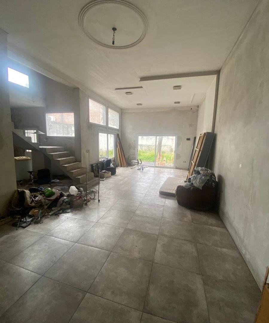Foto de VENTA DE CASA 4 AMBIENTES CON GARAGE en Parque Avellaneda, CABA, imagen 5