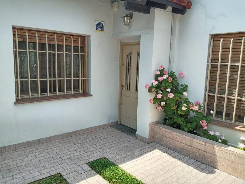VENTA CASA 3 AMBIENTES CON JARDIN Y GARAGE en Villa Lugano, CABA 3