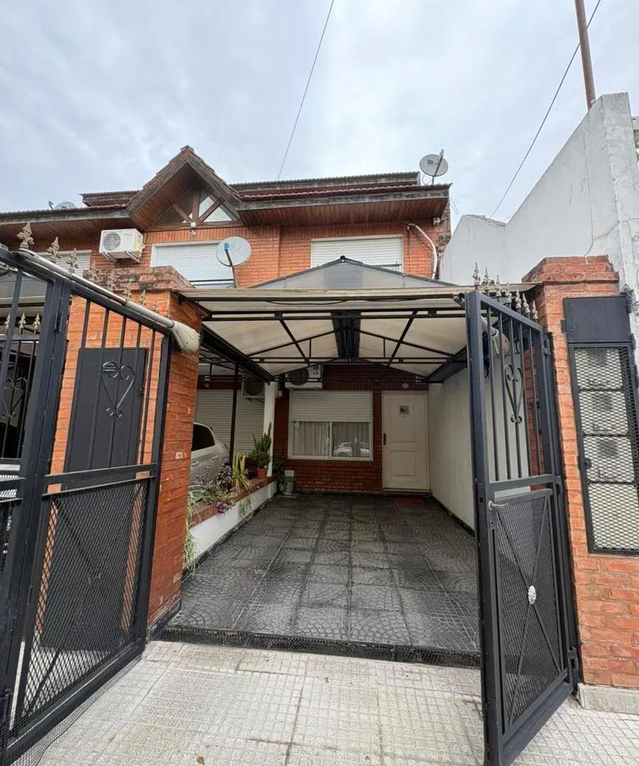 VENTA DÚPLEX 4 AMBIENTES CON PATIO Y COCHERA en Villa Lugano, CABA 5