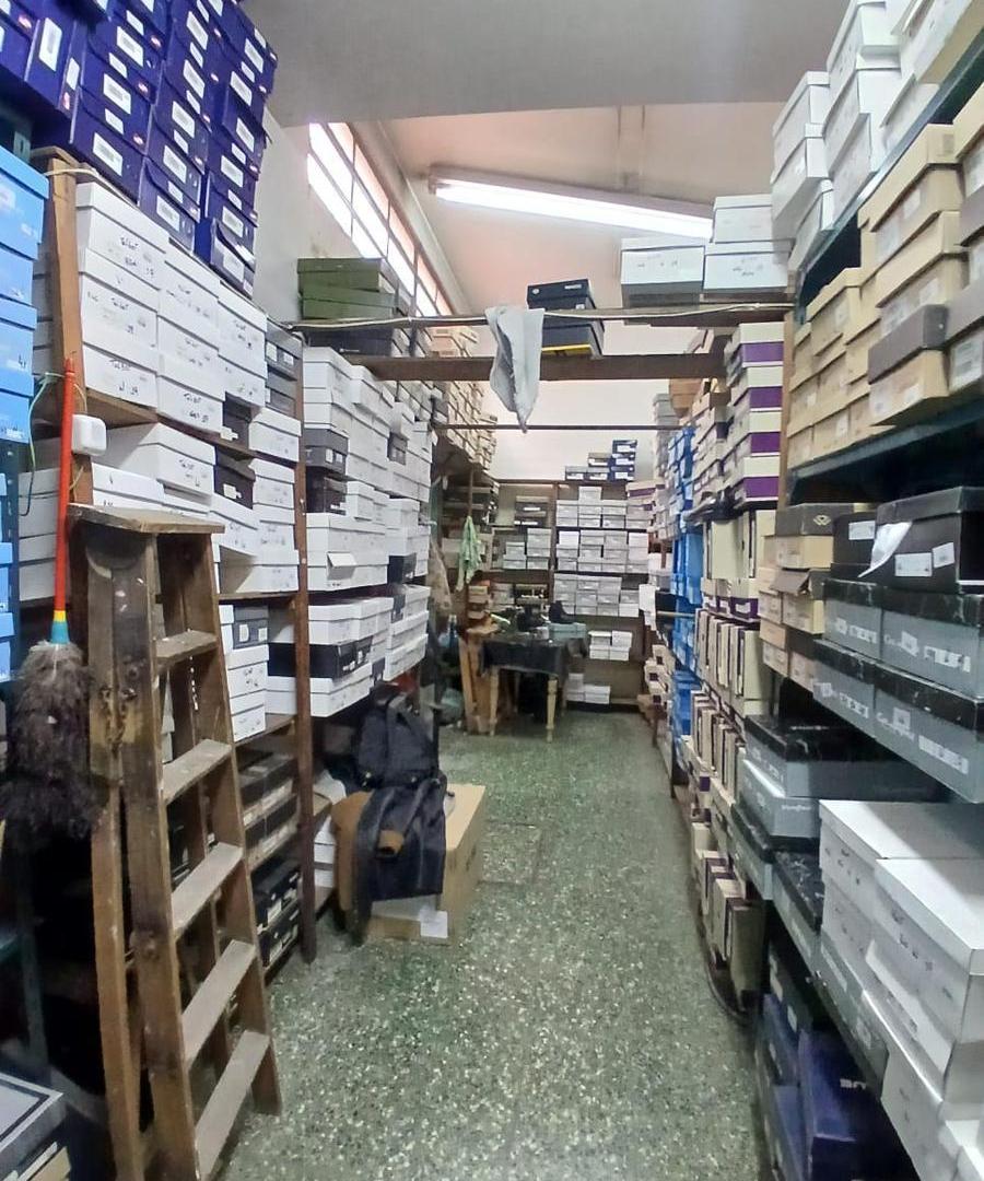 Foto de ALQUILER DE LOCAL COMERCIAL EN CENTRO COMERCIAL RIESTRA – 152 m², Villa, imagen 1