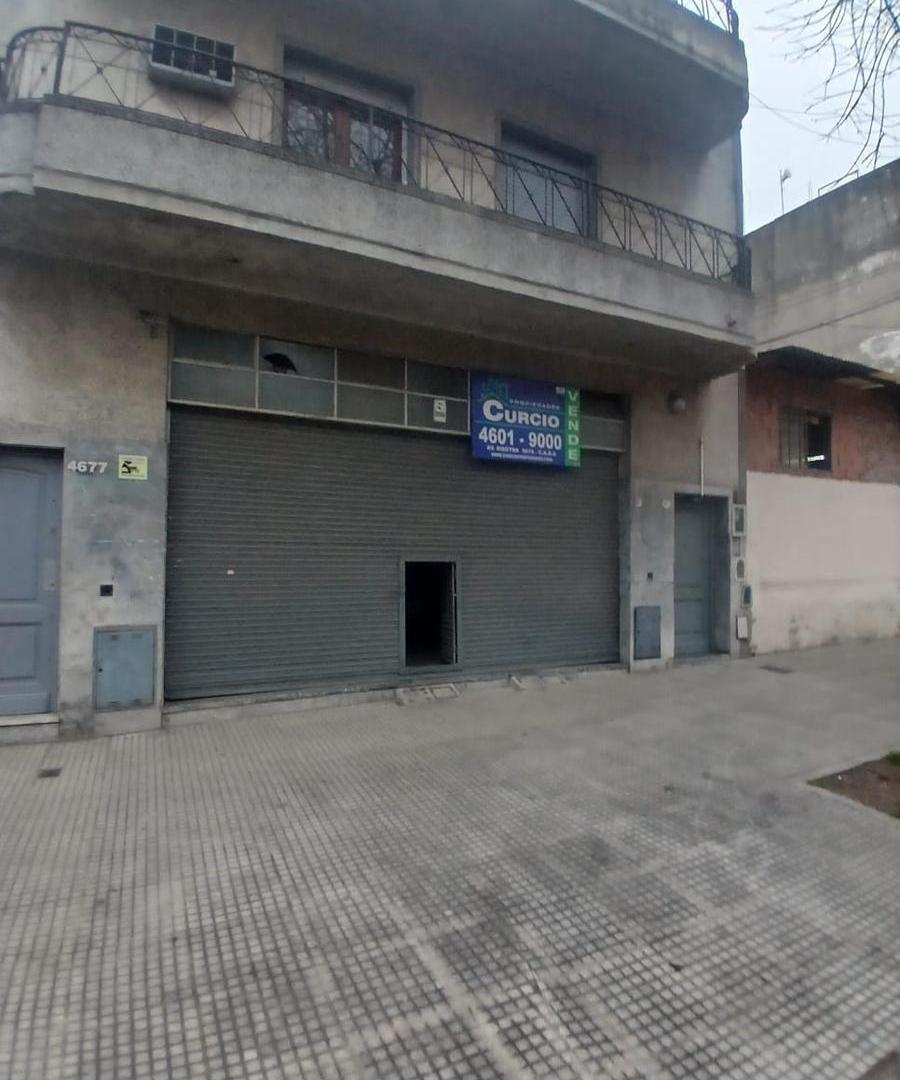 Foto de VENTA AMPLIO LOCAL COMERCIAL CON BAÑO A METROS DE CENTRO COMERCIAL, imagen 4