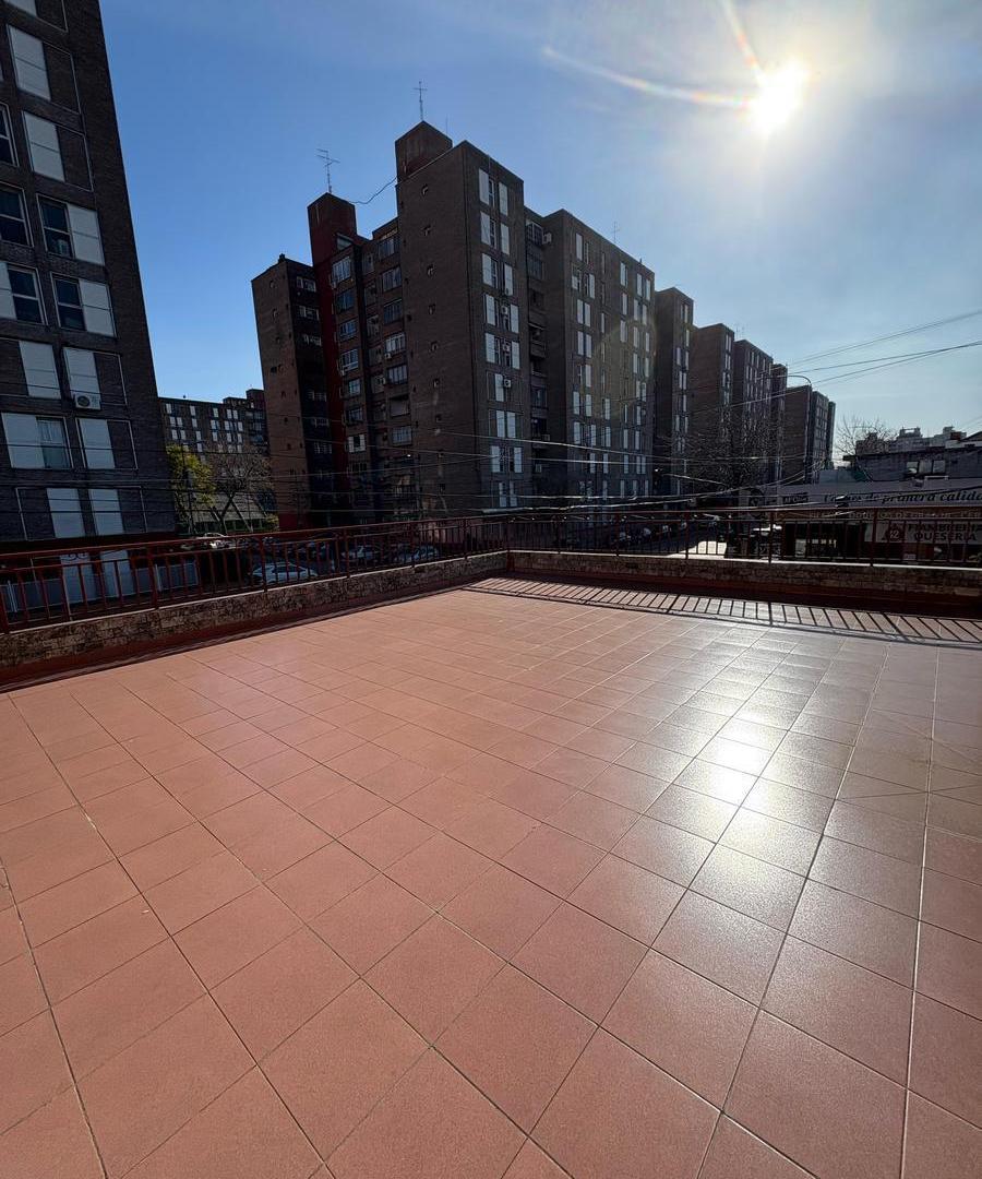 Foto de VENTA PISO ÚNICO 3 AMBIENTES CON COCHERA PARA 2 VEHÍCULOS, TERRAZA Y, imagen 5