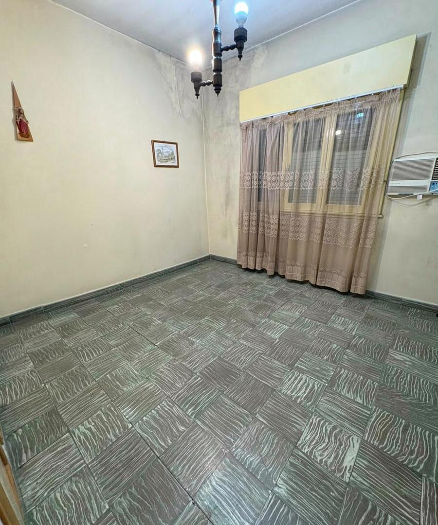 Foto de VENTA DE CASA 3 AMBIENTES CON LOCAL Y GRAN FONDO LIBRE | POTENCIAL, imagen 2