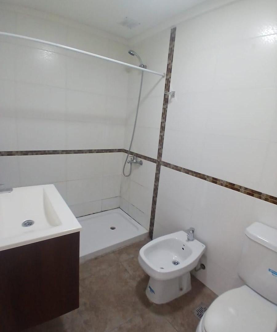 Foto de ALQUILER DEPARTAMENTO 2 AMBIENTES AL FRENTE CON BALCÓN en Villa Lugano, imagen 4