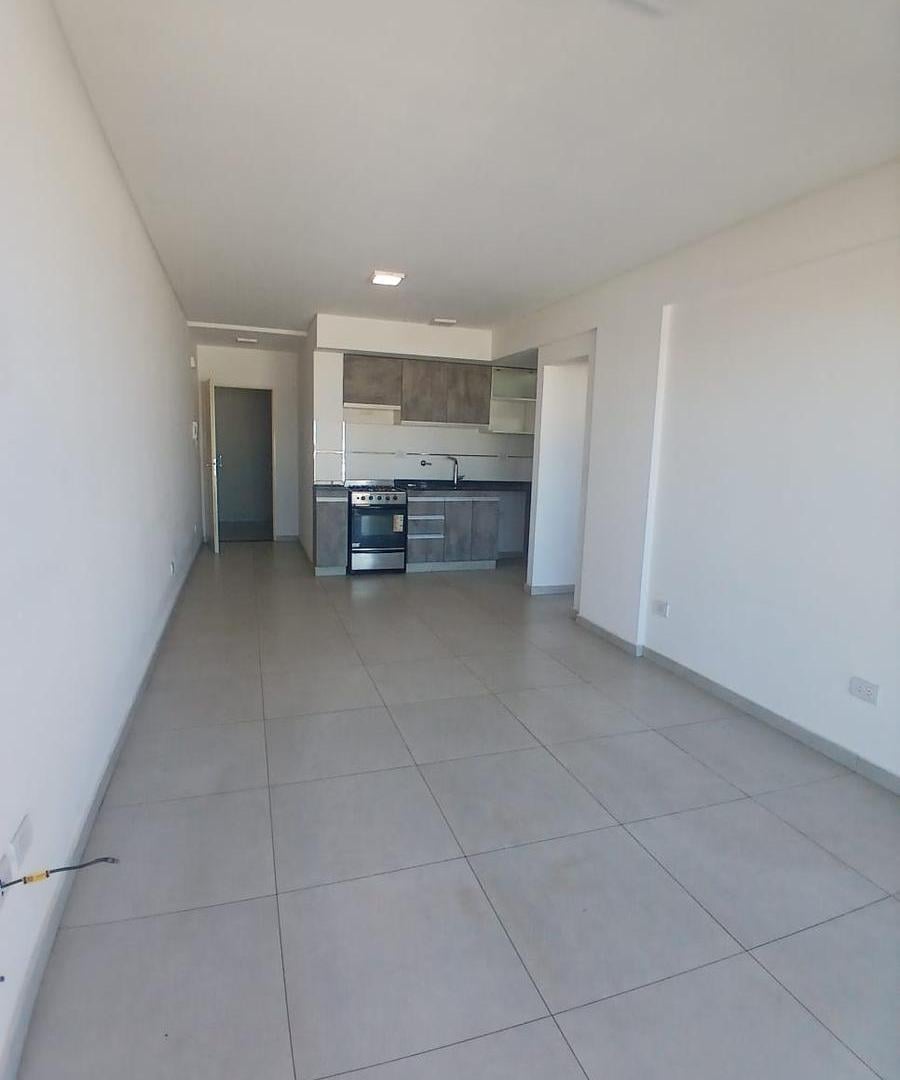 Foto de ALQUILER DEPARTAMENTO 2 AMBIENTES AL FRENTE CON BALCÓN en Villa Lugano, imagen 1