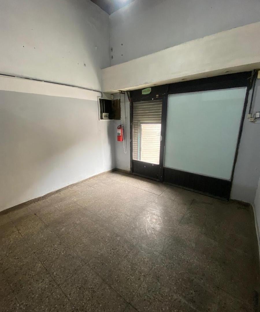 Foto de ALQUILER DE LOCAL SOBRE AV. CRUZ EN EXCELENTE UBICACION COMERCIAL en, imagen 5