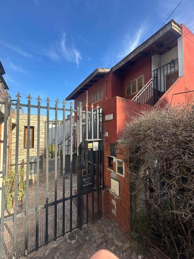 Foto de VENTA PH TIPO CASA IDEAL 2 FAMILIAS en Villa Lugano, CABA, imagen 3