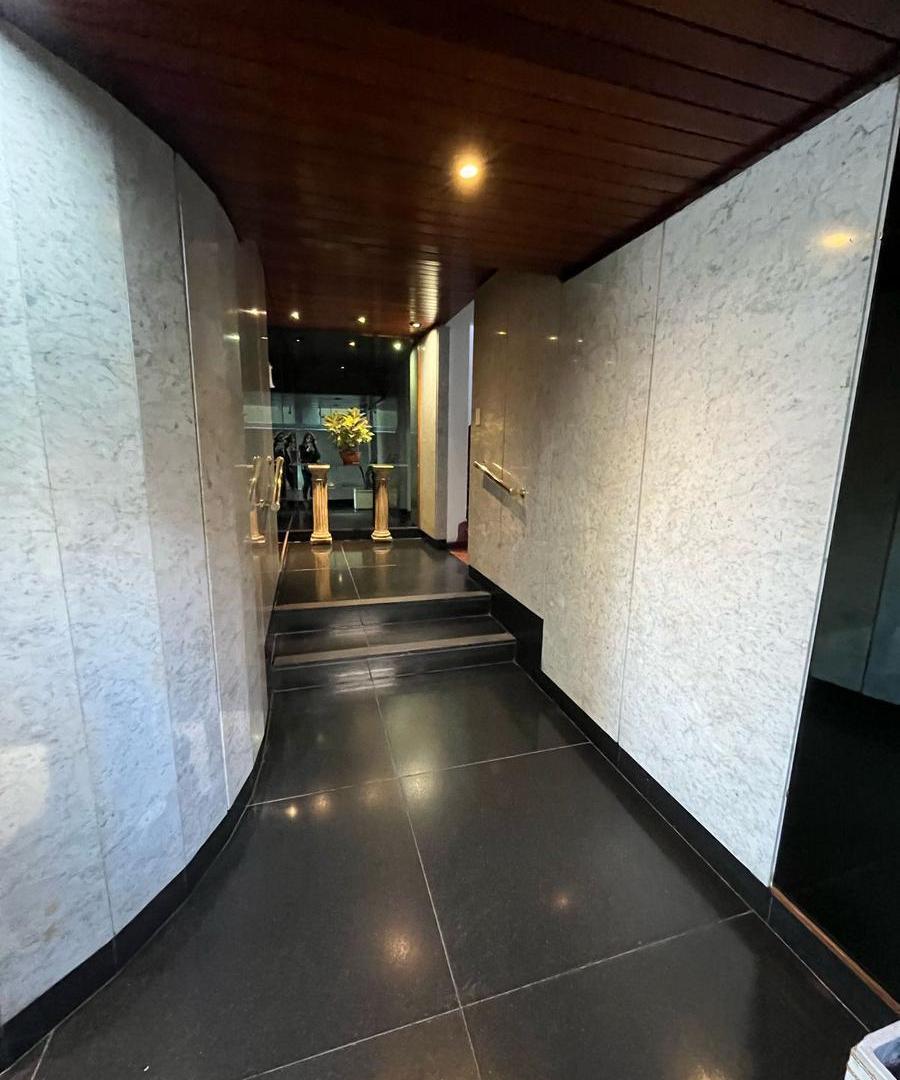 Foto de VENTA DEPARTAMENTO 2 AMBIENTES CON POTENCIAL PARA ARMAR UN 3 AMBIENTES, imagen 4