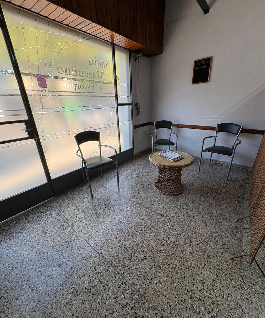 Foto de VENTA DE CASA 3 AMBIENTES CON LOCAL, GRAN POTENCIAL DE INVERSIÓN en, imagen 3
