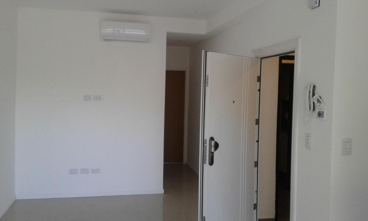Departamento de Dos Ambientes con Cochera, en Quilmes Centro. 5