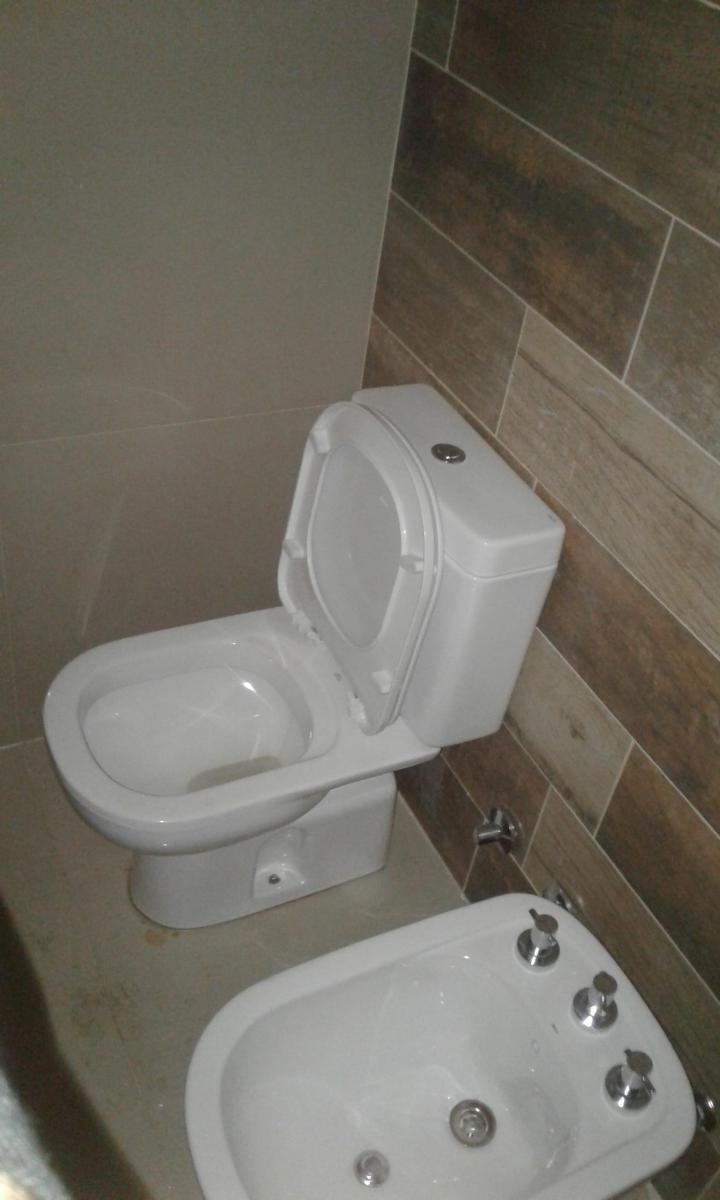 Departamento de Dos Ambientes con Cochera, en Quilmes Centro. 4