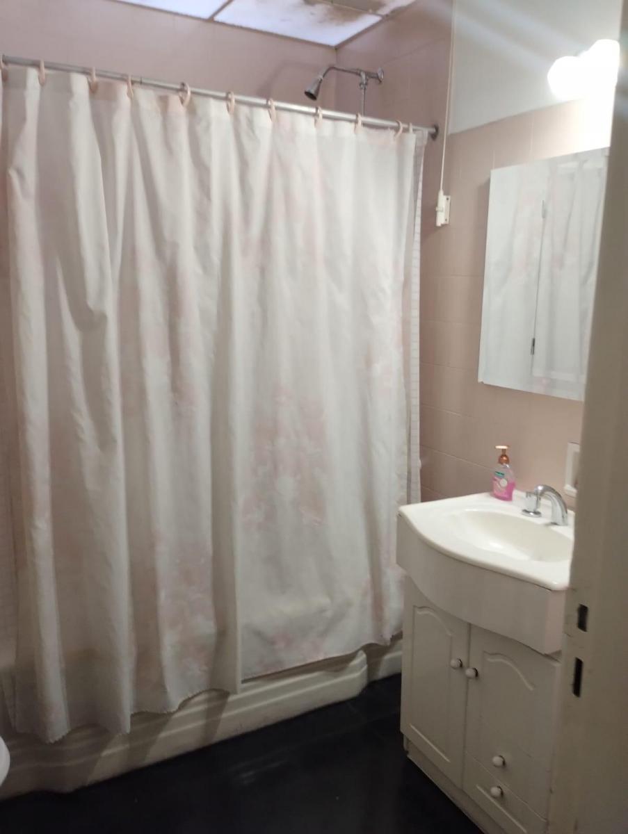 Departamento Cuatro Ambientes en Quilmes Centro. Sin Expensas. Apto Profesional. 3