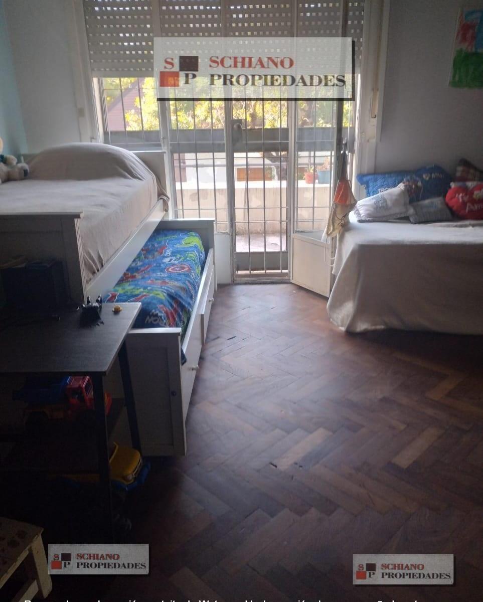 CASA EN DOS PLANTAS CON TRES DORMITORIOS EN LO MEJOR DE QUILMES RESIDENCIAL.