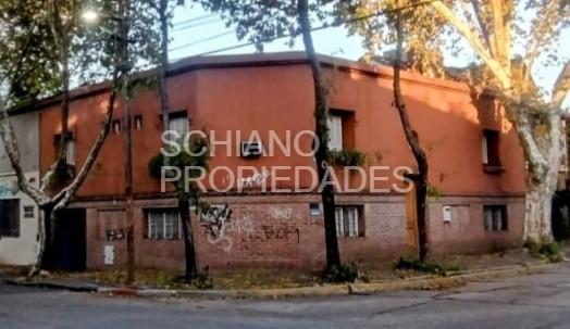 CASA EN DOS PLANTAS, TRES DORMITORIOS, TRES BAÑOS EN QUILMES RESIDENCIAL.