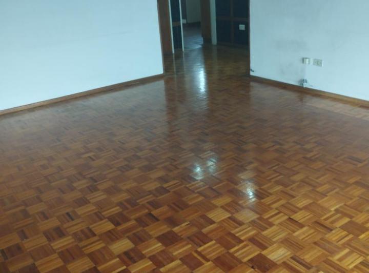 DEPARTAMENTO DE CUATRO AMBIENTES EN QUILMES CENTRO. Galería "LA FRANCESA". 5
