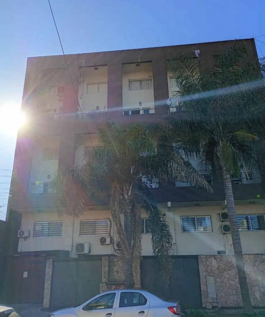 Departamento de dos ambientes tipo LOFT, en Quilmes Centro. 5