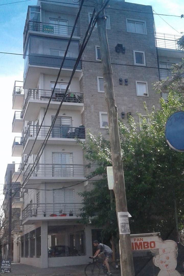 Foto de DEPARTAMENTO DE DOS AMBIENTES EN QUILMES CENTRO. EXCELENTE ESTADO Y, imagen 4