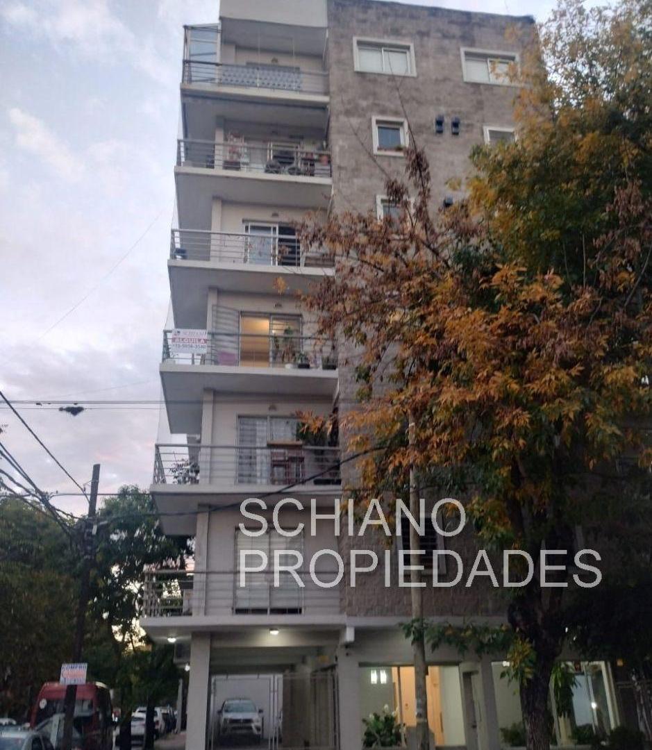Foto de DEPARTAMENTO DE DOS AMBIENTES EN QUILMES CENTRO. EXCELENTE ESTADO Y, imagen 1