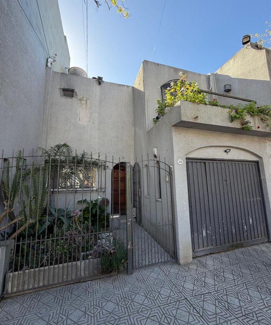 Foto de PH 4 Ambientes con Jardín y Garage | Quilmes Centro, imagen 2