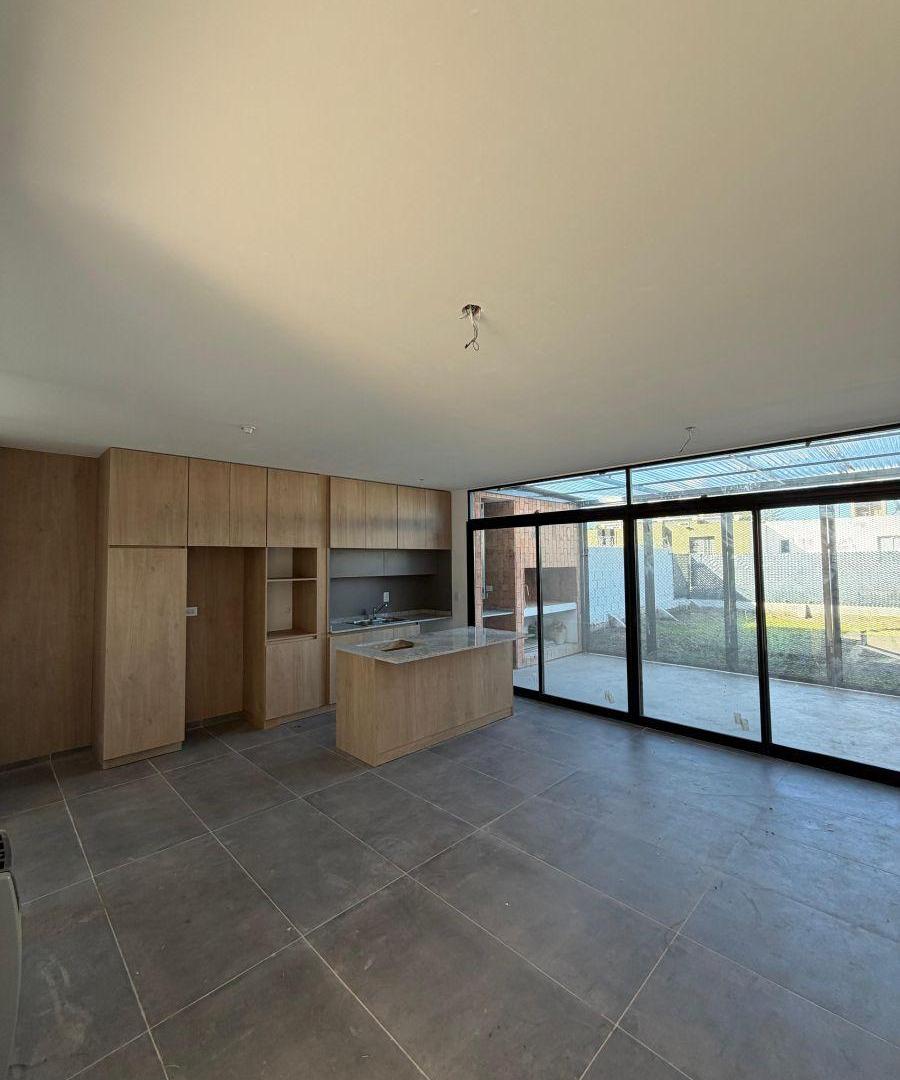 Duplex 3 dormitorios en Alquiler - Lomas del Chateau