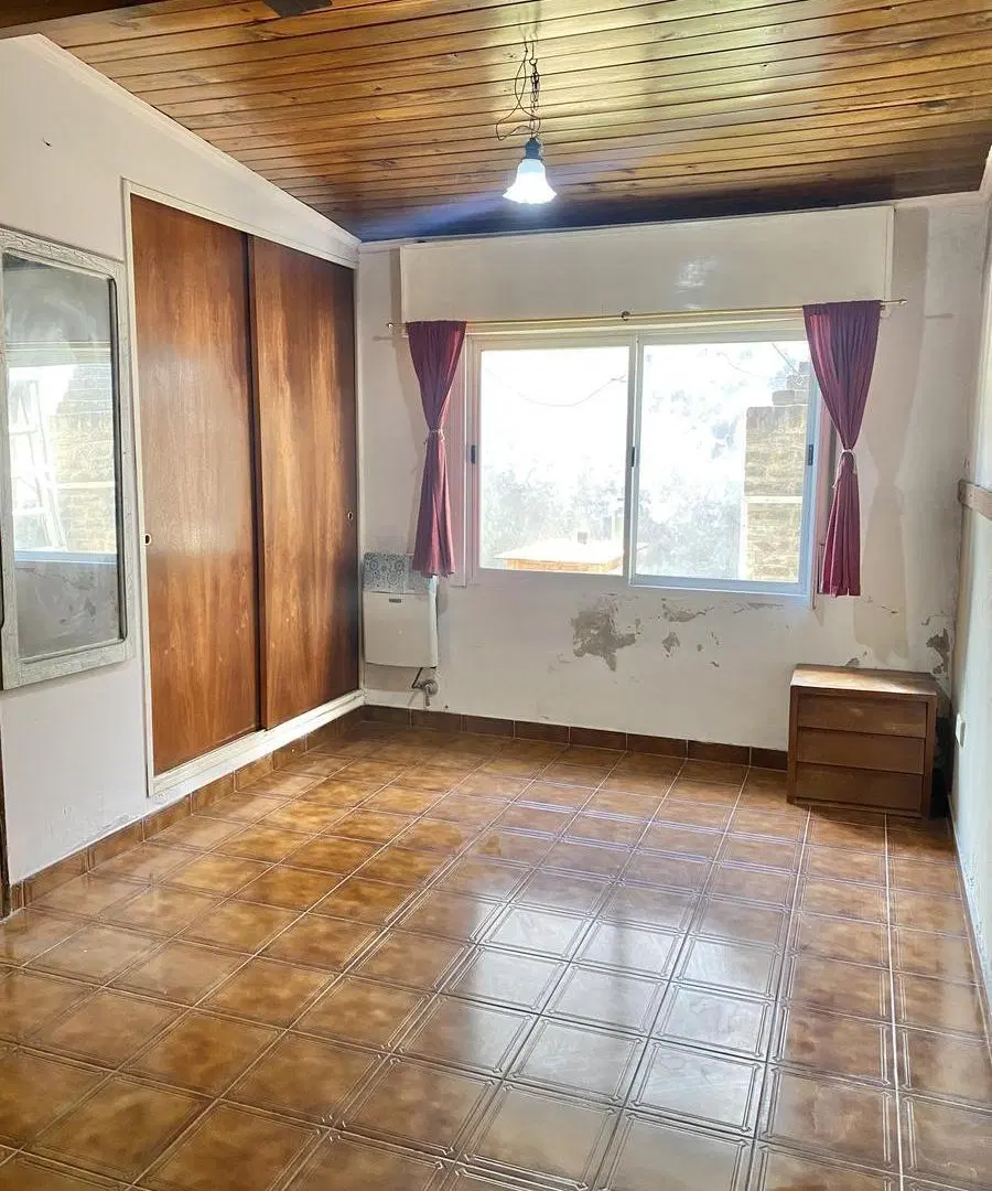Casa en lote propio en La Plata 8