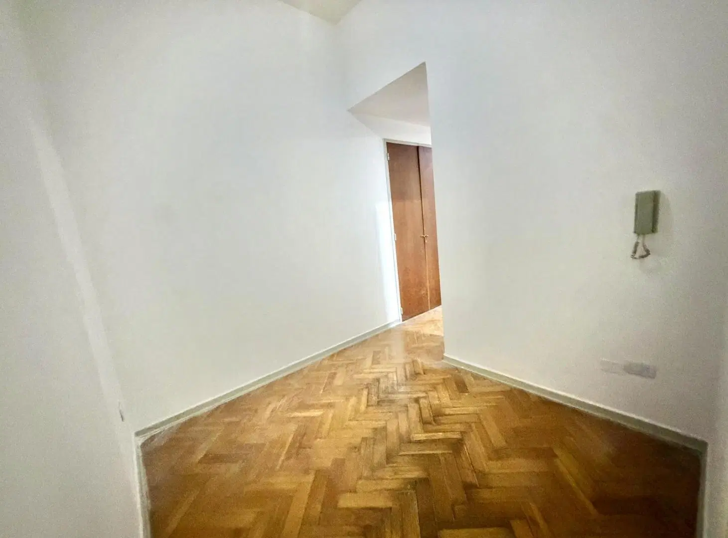 Venta departamento 2 amb con escritorio- Monserrat 3
