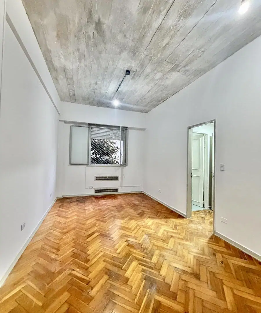 Venta departamento 2 amb con escritorio- Monserrat 2