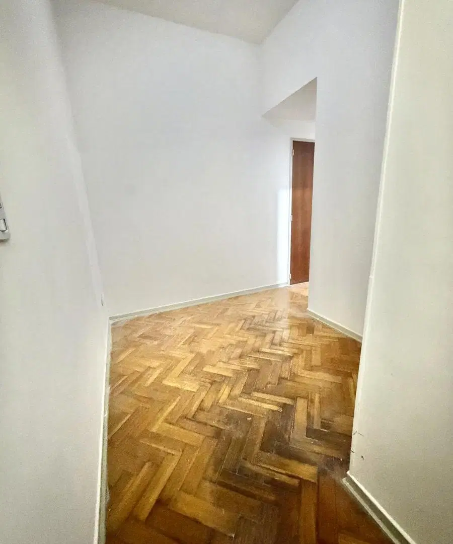 Venta departamento 2 amb con escritorio- Monserrat 4