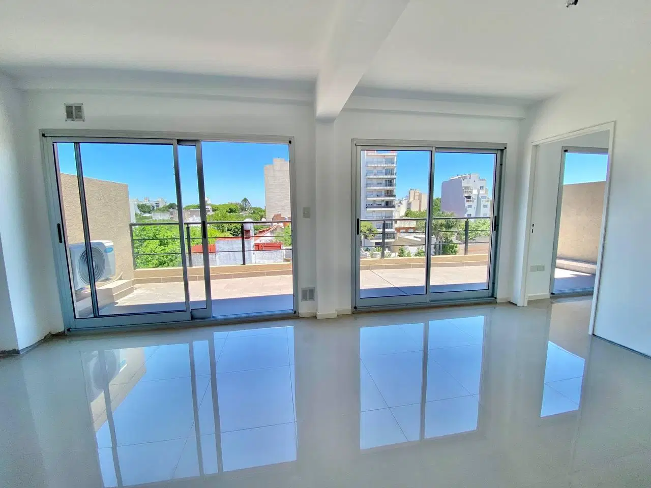 Alquiler depto semipiso de 2 Amb con balcón terraza !! 4