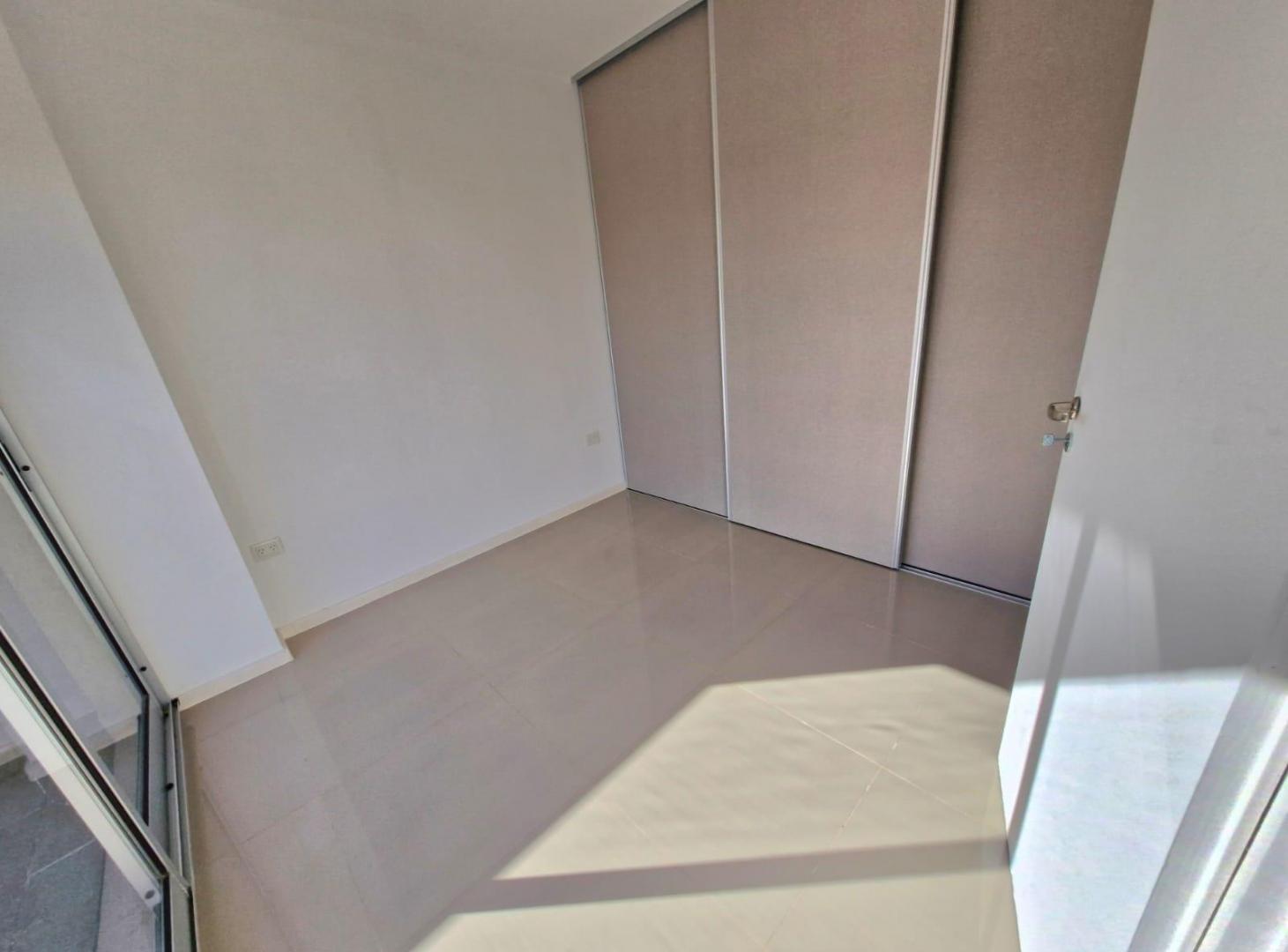 Foto de Alquiler depto semipiso de 2 Amb con balcón terraza !!, imagen 5