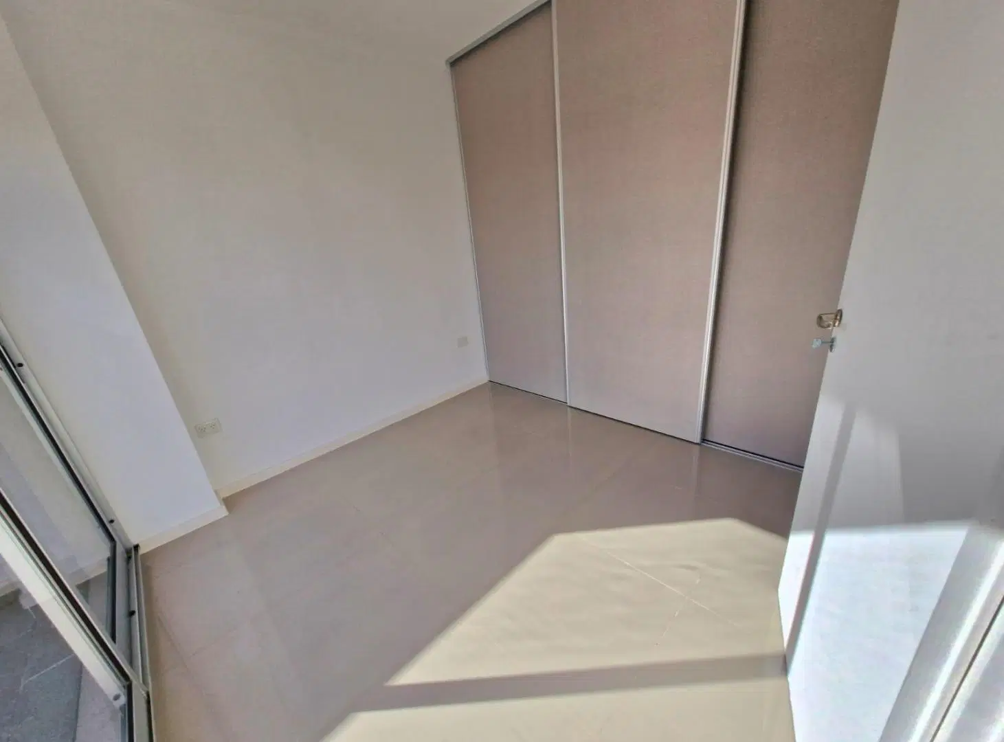 Alquiler depto semipiso de 2 Amb con balcón terraza !! 5