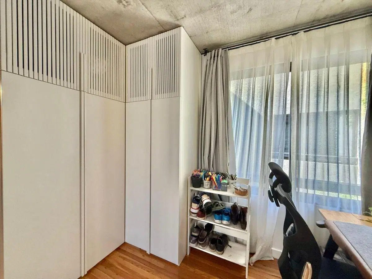 Muy lindo departamento de 2 ambientes en el centro de San Isidro con patio, dos cocheras y baulera! 5