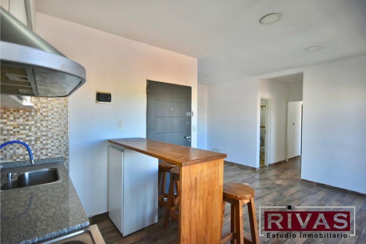 Foto de Excelente depto de 3 amb. en VENTA en 3er piso, inmejorable ubicación, imagen 2