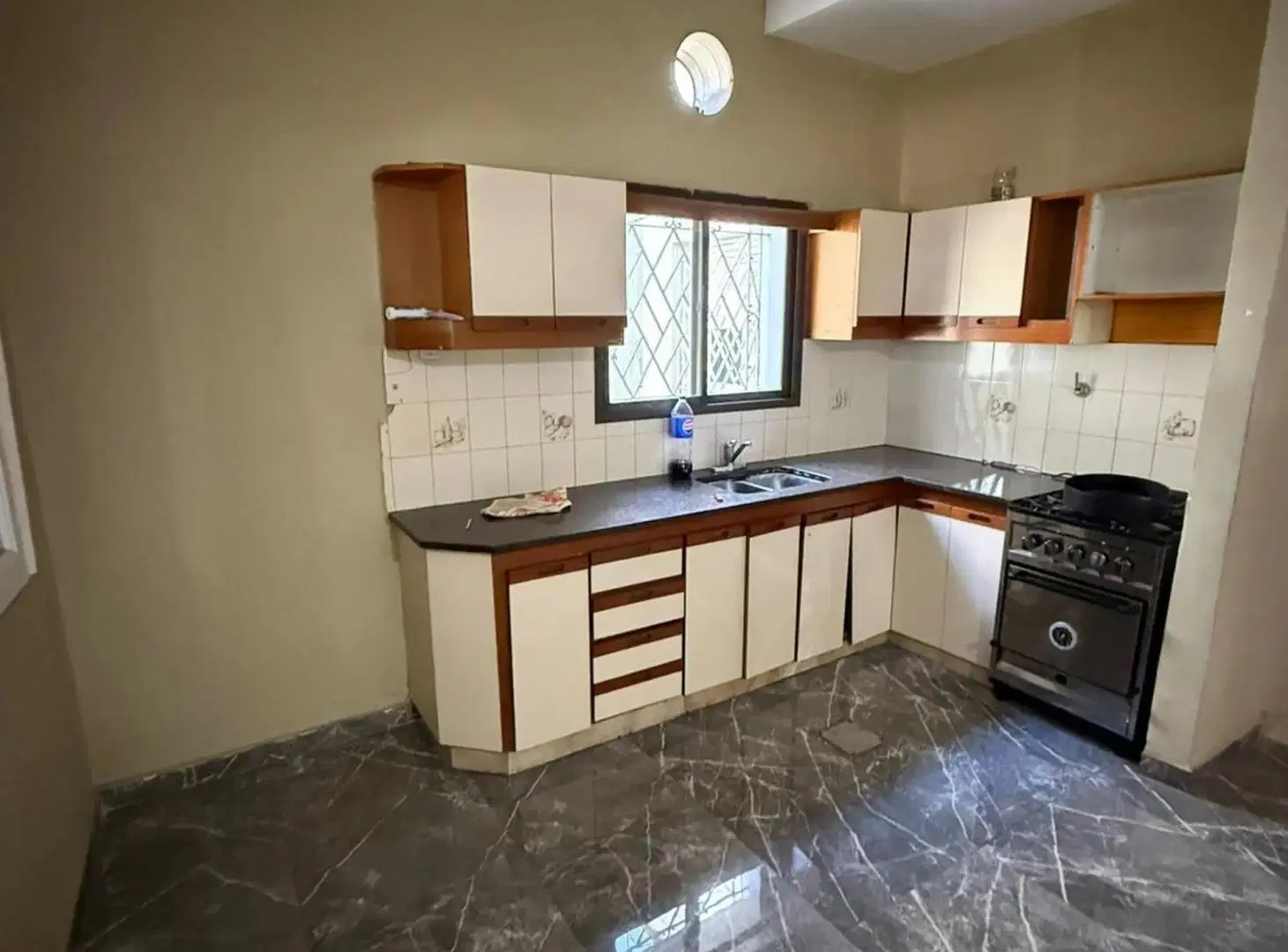 Hermosa Casa En Temperley – Gran Lote De 10x40 – 3 Dormitorios Y Gran Fondo 4