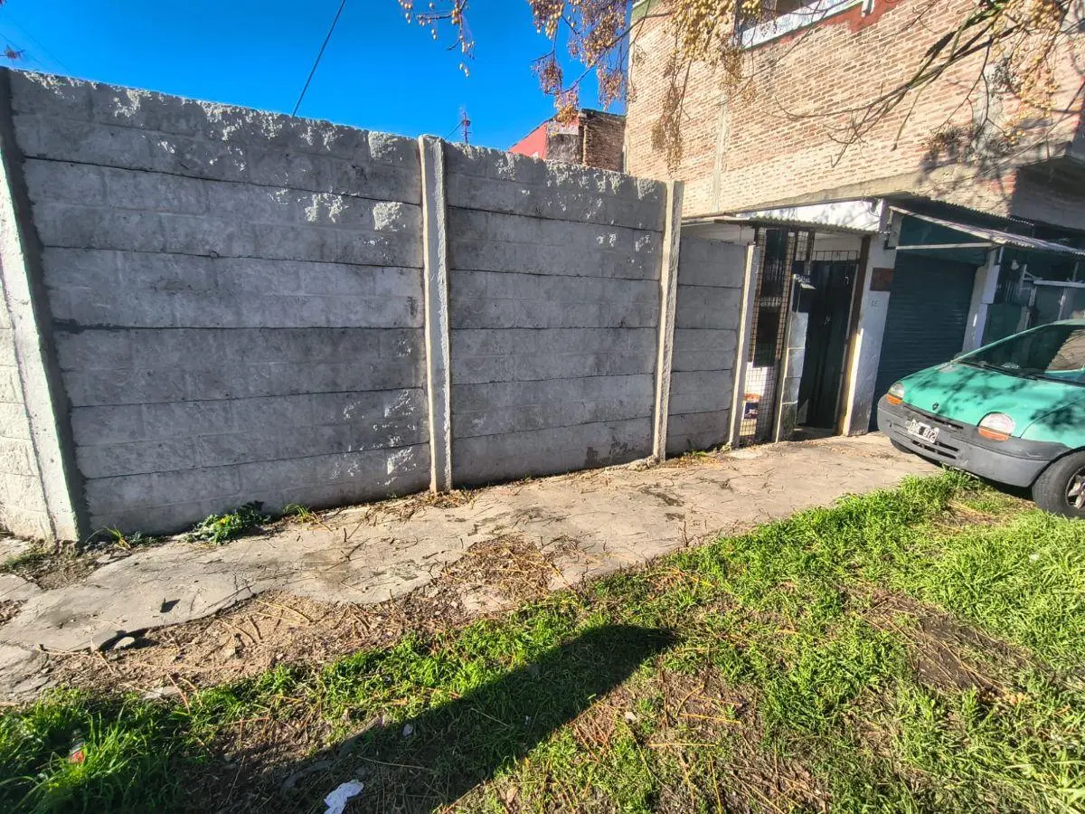 ¡OPORTUNIDAD DE INVERSIÓN! LOTE EN ESQUINA CON LOCAL – LOMAS DE ZAMORA 4