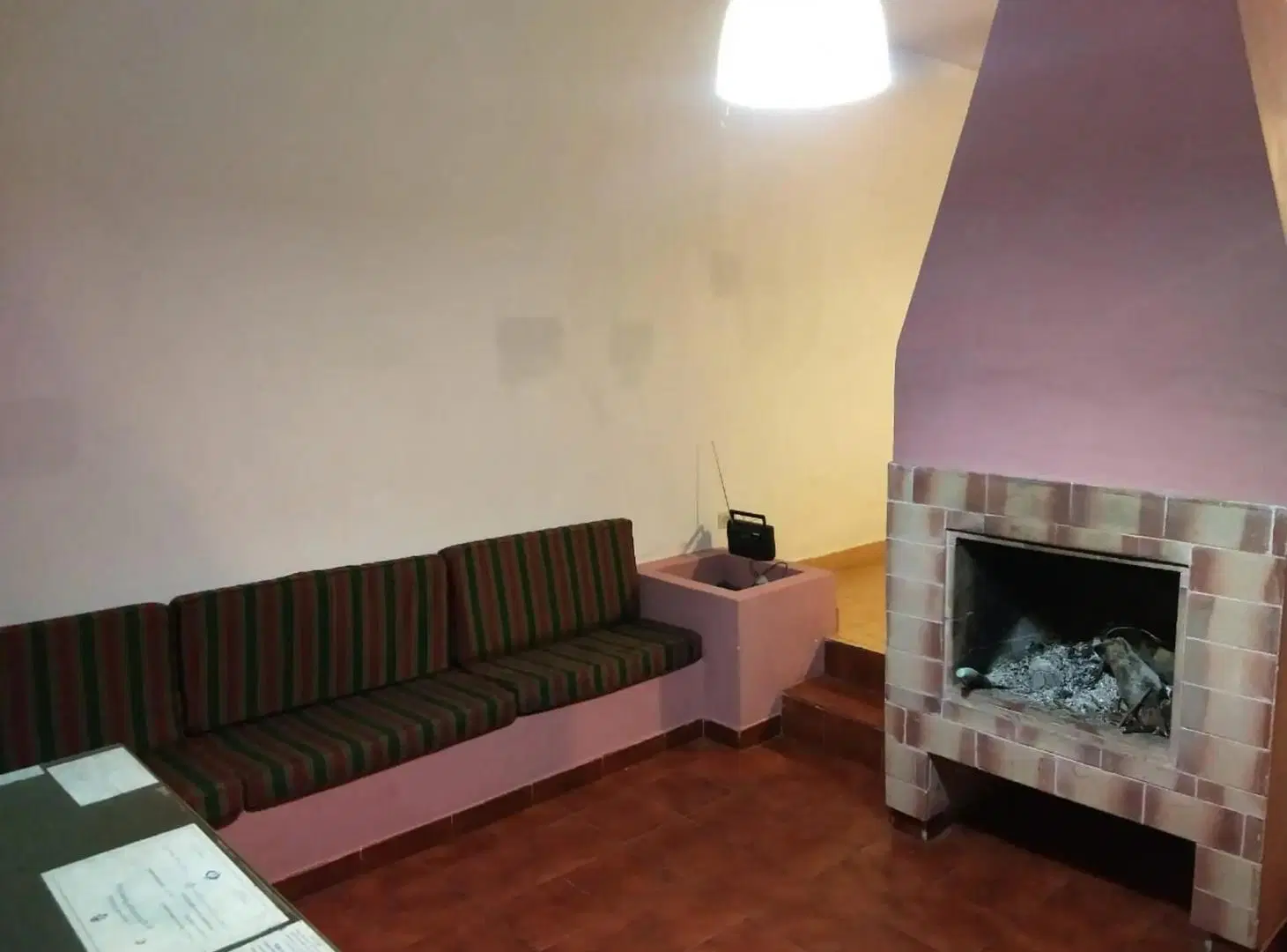 Venta - Casa 4 Ambientes con Garage, Gran Fondo Libre y Quincho Completo 3