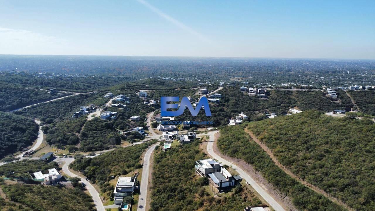 Vdo lote en la zona Media de la Deseada Country - Mza 12 Hermosa vista