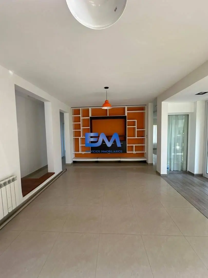 ALQ IMPORTANTE CASA EN LAS CORZUELAS, 4 DORM C/ PATIO, QUINCHO Y PILETA 4