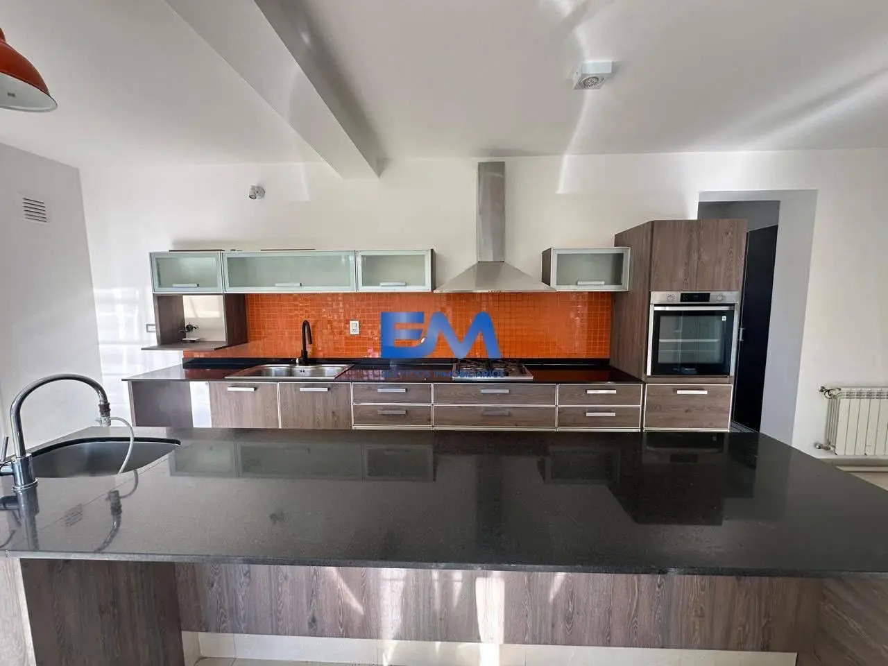 ALQ IMPORTANTE CASA EN LAS CORZUELAS, 4 DORM C/ PATIO, QUINCHO Y PILETA 3