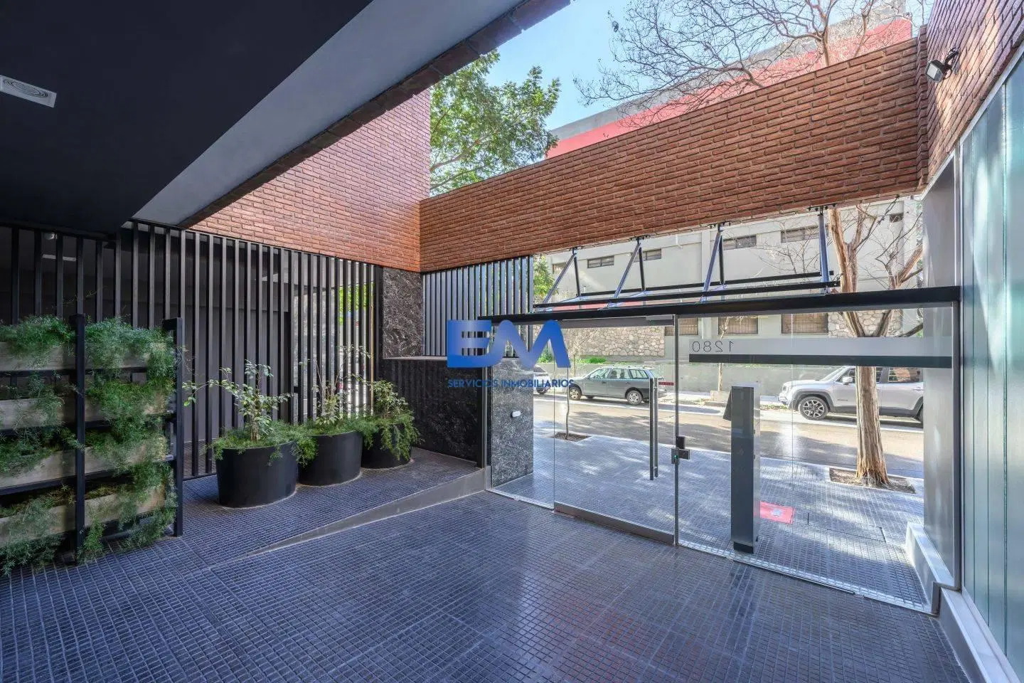 Vendo Departamento de 1 dorm y medio -Planta Baja - Terraza - Mejor zona Nva Cba 3